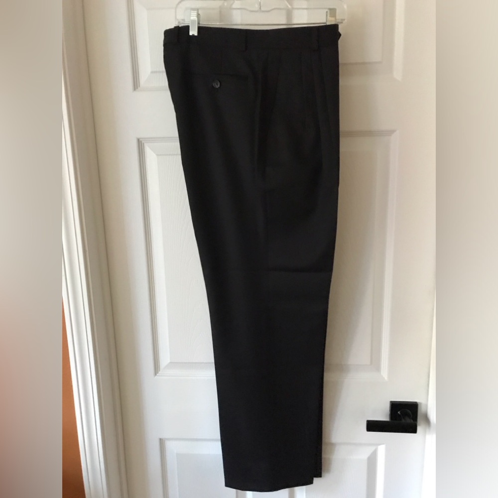 Brandini Le Collezioni black pleated pants 35” waist, 31” long